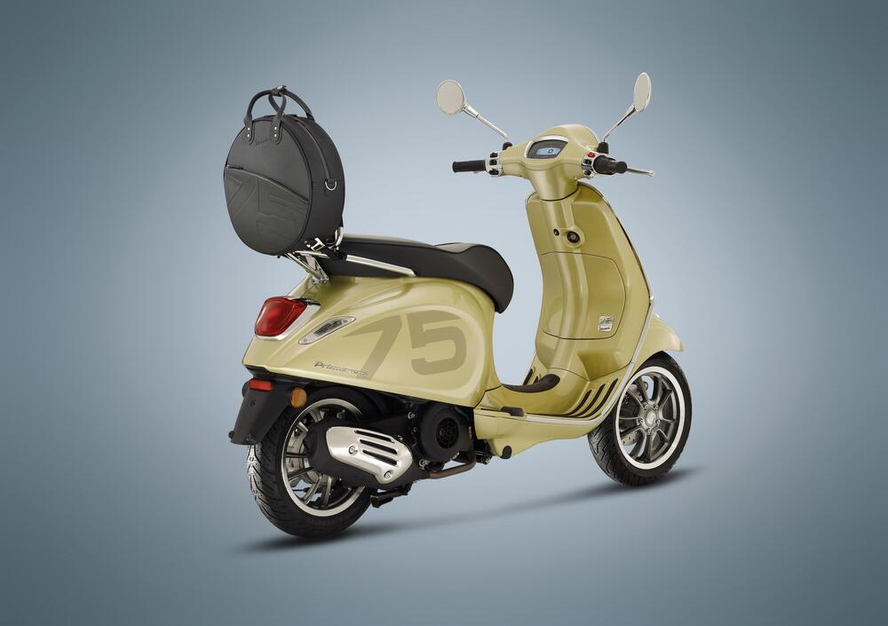 Vespa Primavera 150 3V 75th (2021) (4)