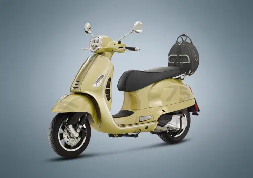 Vespa GTS 300 Supertech hpe 75th (2021)