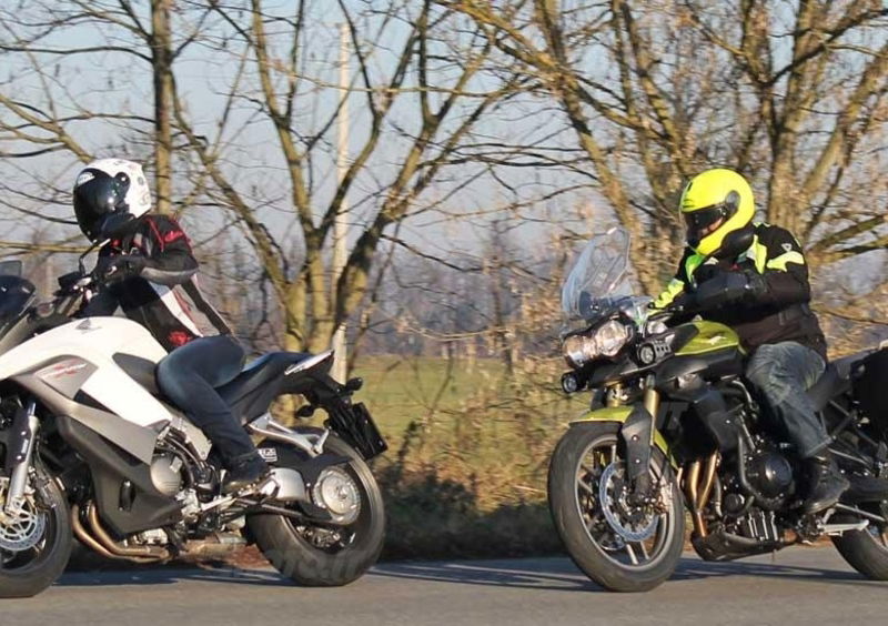 Honda Crossrunner VS Triumph Tiger 800