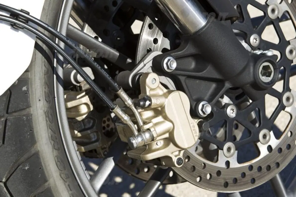 Honda Crossrunner VS Triumph Tiger 800 (48)