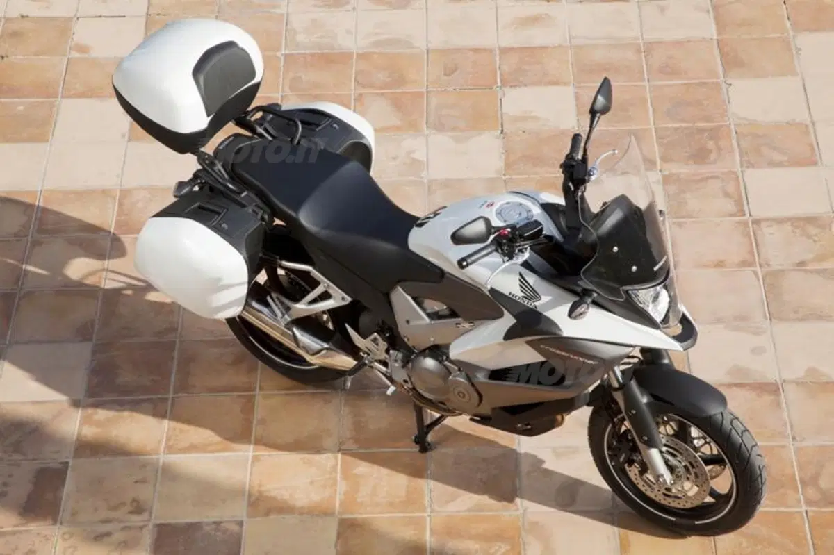 Honda Crossrunner VS Triumph Tiger 800 (68)