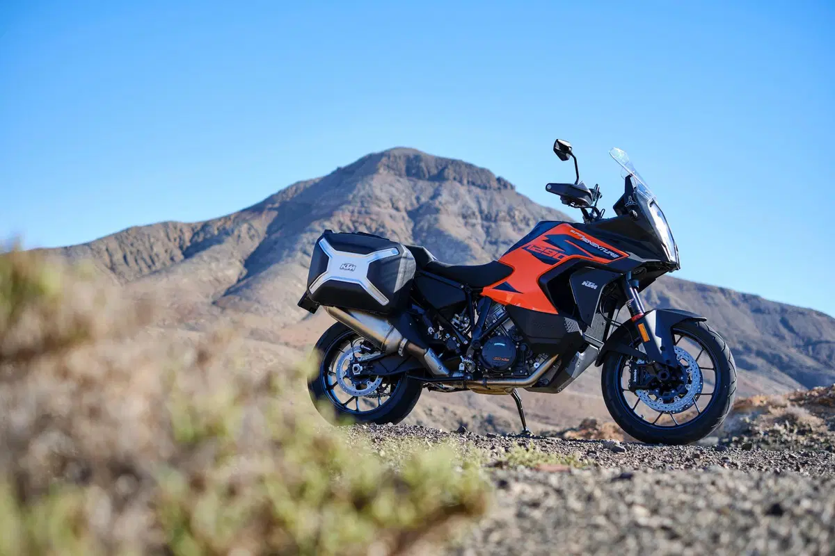 KTM 1290 SUPER ADVENTURE S Test 2021: 160 cv, elettronica al top (4)