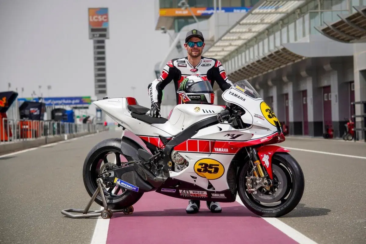 MotoGP. Crutchlow in pista con la M1 60° Anniversary (11)