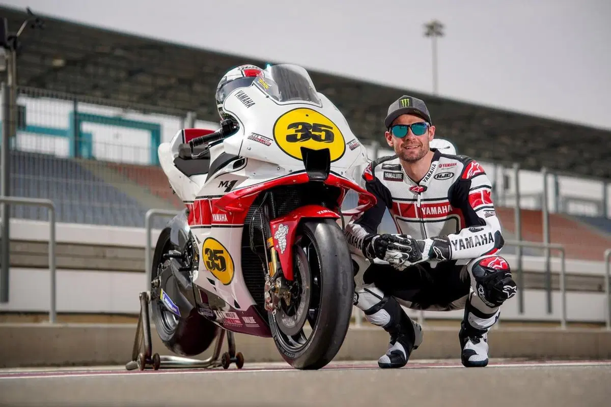 MotoGP. Crutchlow in pista con la M1 60° Anniversary (12)