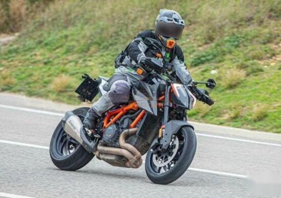 KTM Super Duke 1290RR, spuntano le foto