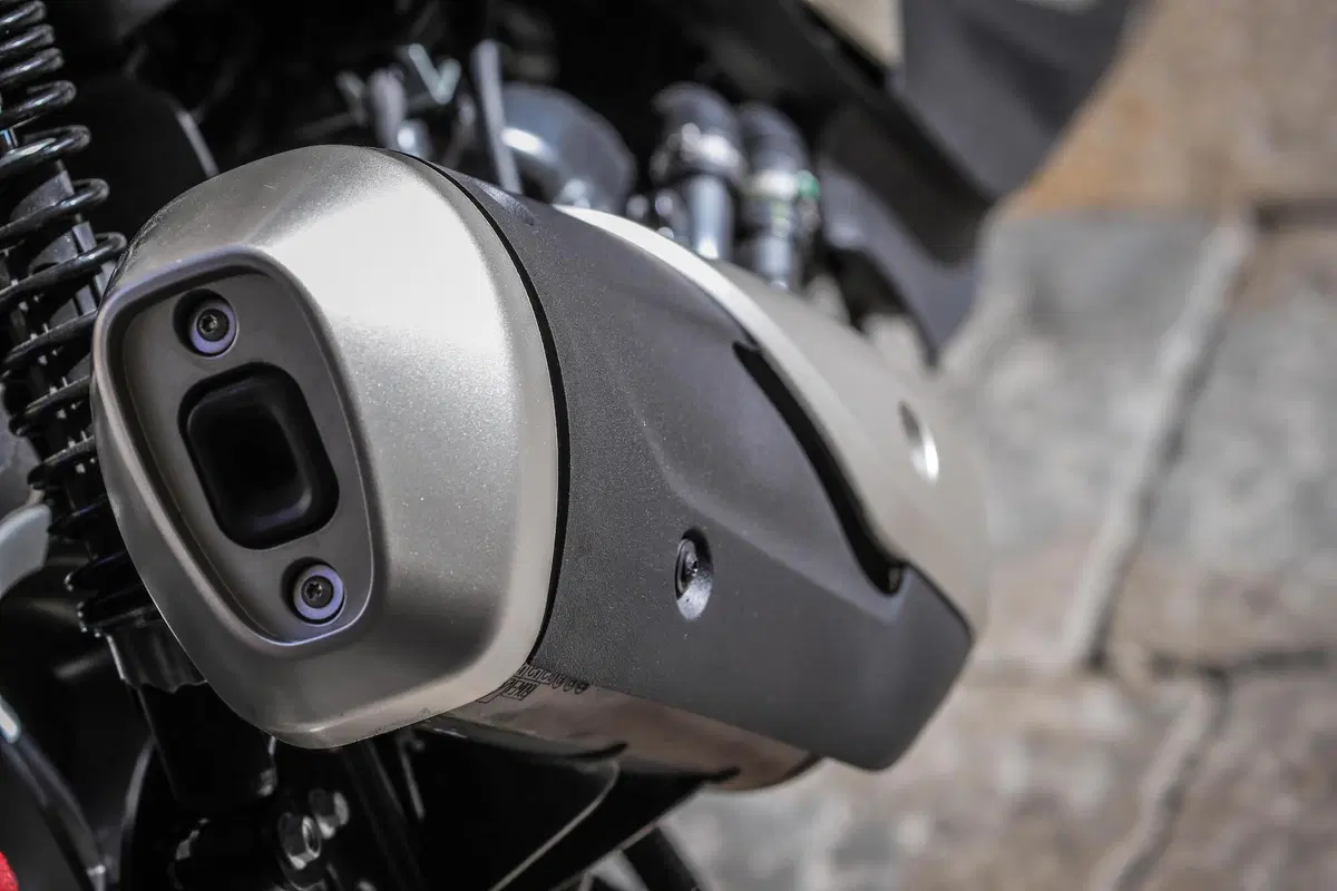 Piaggio Beverly 300 hpe e 400 hpe (40)