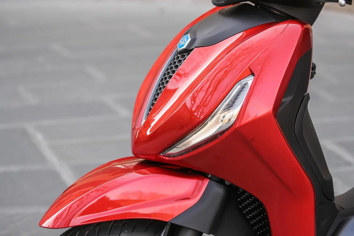 Piaggio Beverly 300 hpe e 400 hpe (59)