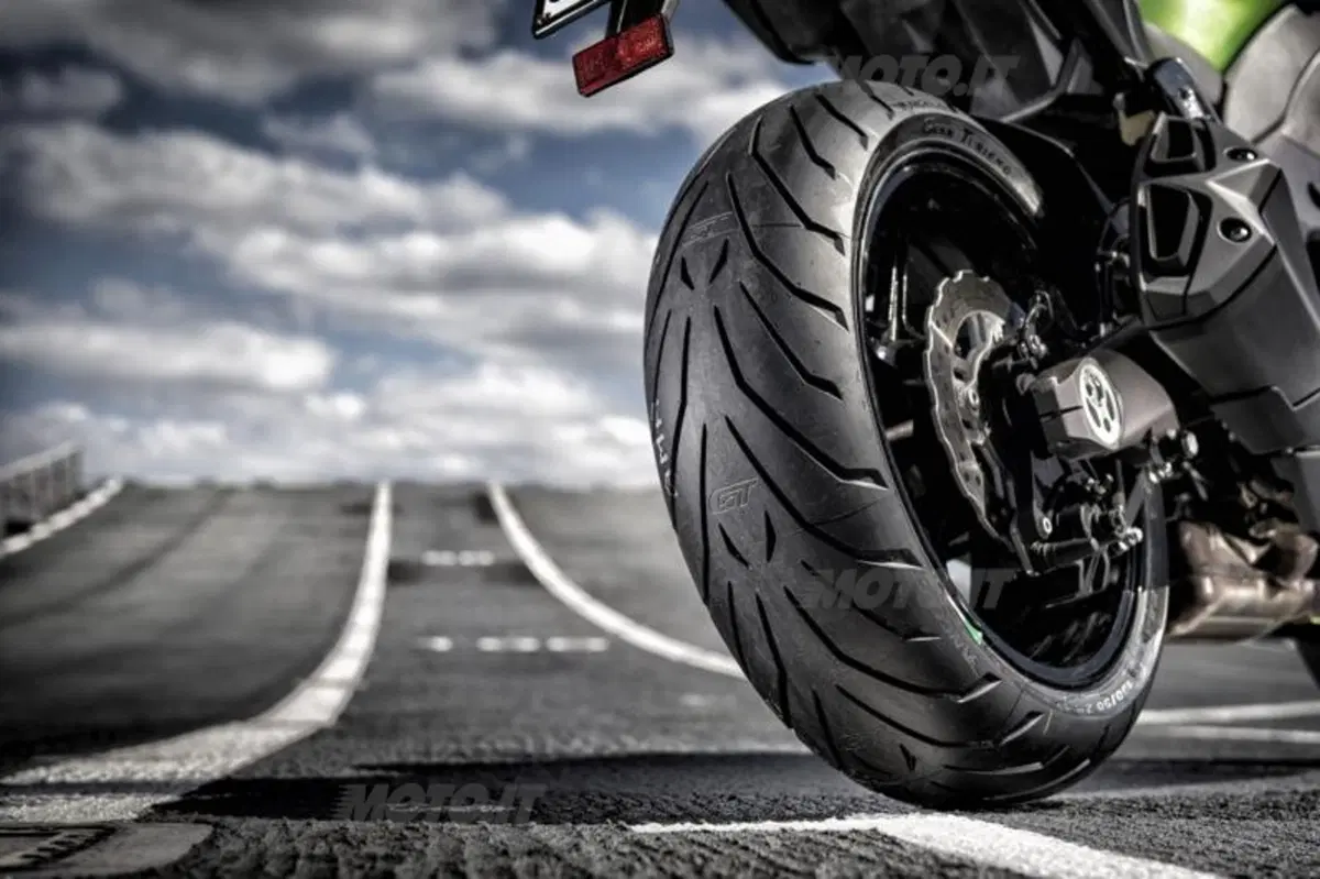 Nuovo pneumatico Pirelli Angel GT (3)