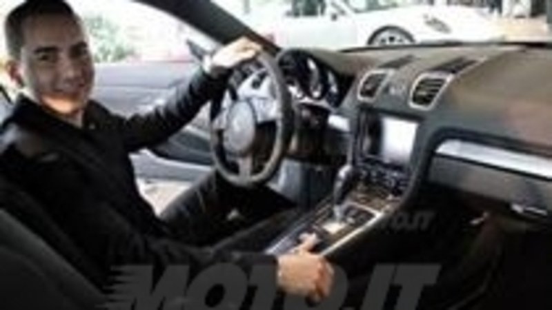 Jorge Lorenzo: al volante della Porsche Cayman a Barcellona  