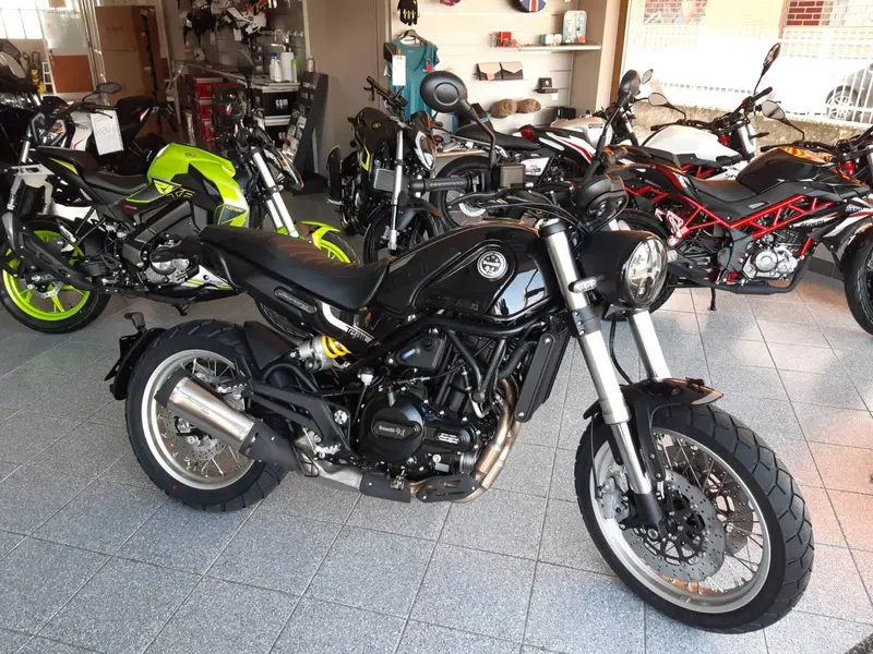 Benelli Leoncino 500 Trail (2021 - 26)