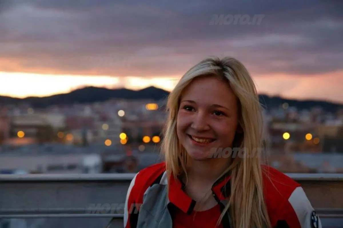 La bella Stephanie: da Barcellona a Firenze con la Bmw R1200GS