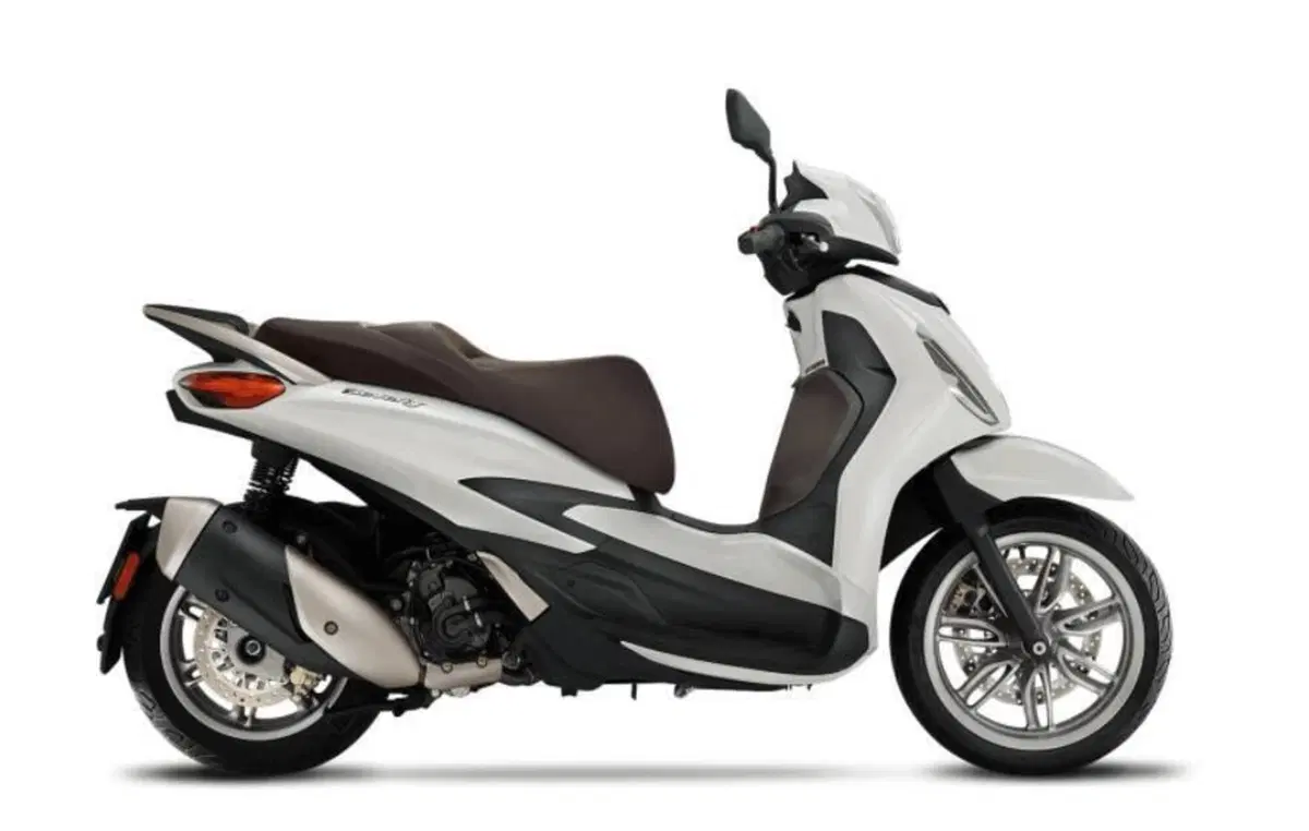 Piaggio Beverly 300 ABS-ASR (2021 - 25) (2)