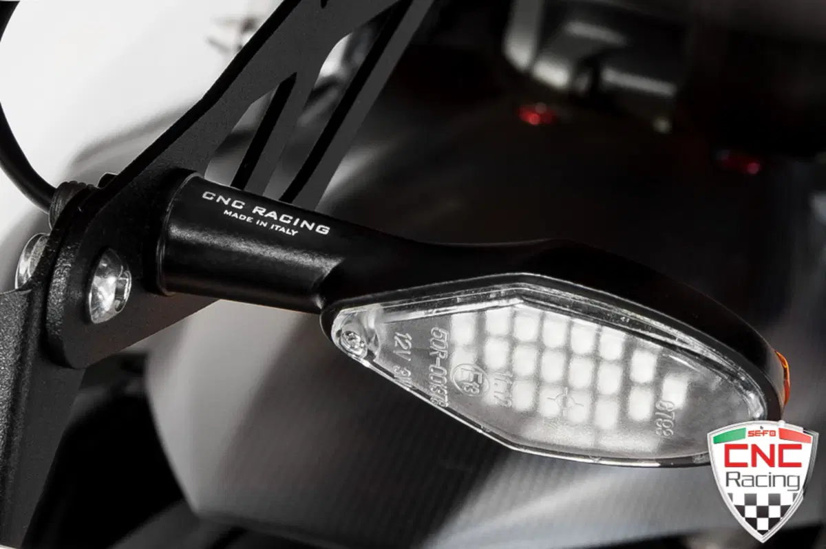 CNC Racing: accessori per la MV Agusta Brutale (16)