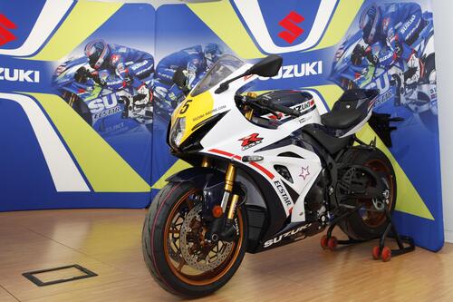 Suzuki GSX-R Legend Edition, due esemplari per Lucchinelli e Uncini (7)