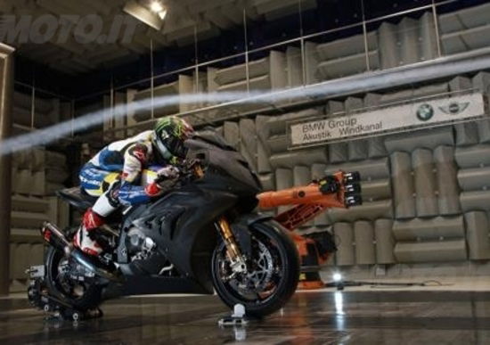 SBK a Monza: BMW porta Davies e la S1000RR nella galleria del vento