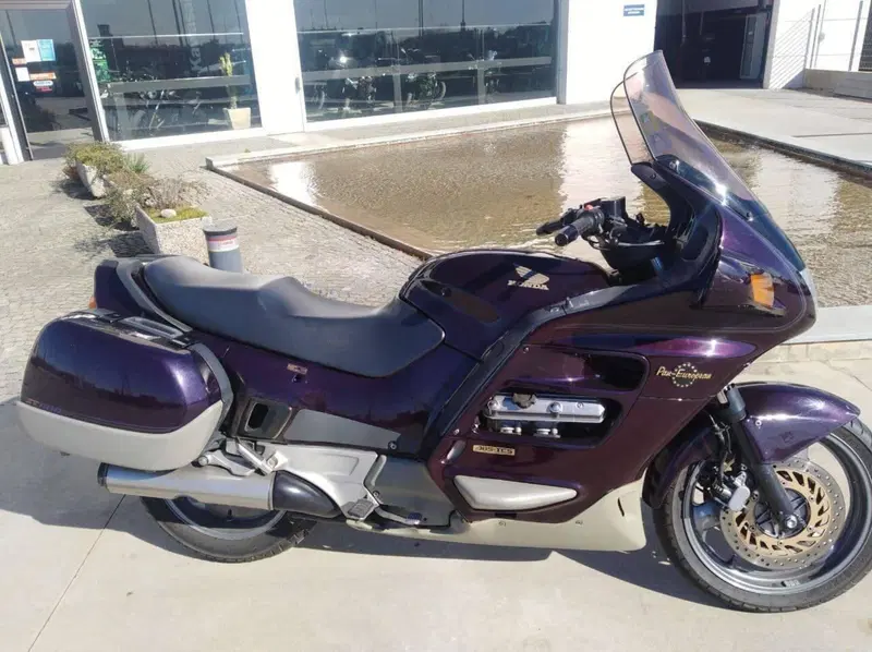 Honda st 1100 pan european (2)