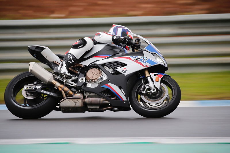 BMW S 1000 RR. Sostituzione testata in garanzia