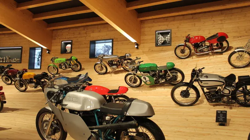 Riaprir&agrave; questo inverno il Top Mountain Motorcycle Museum distrutto da un incendio