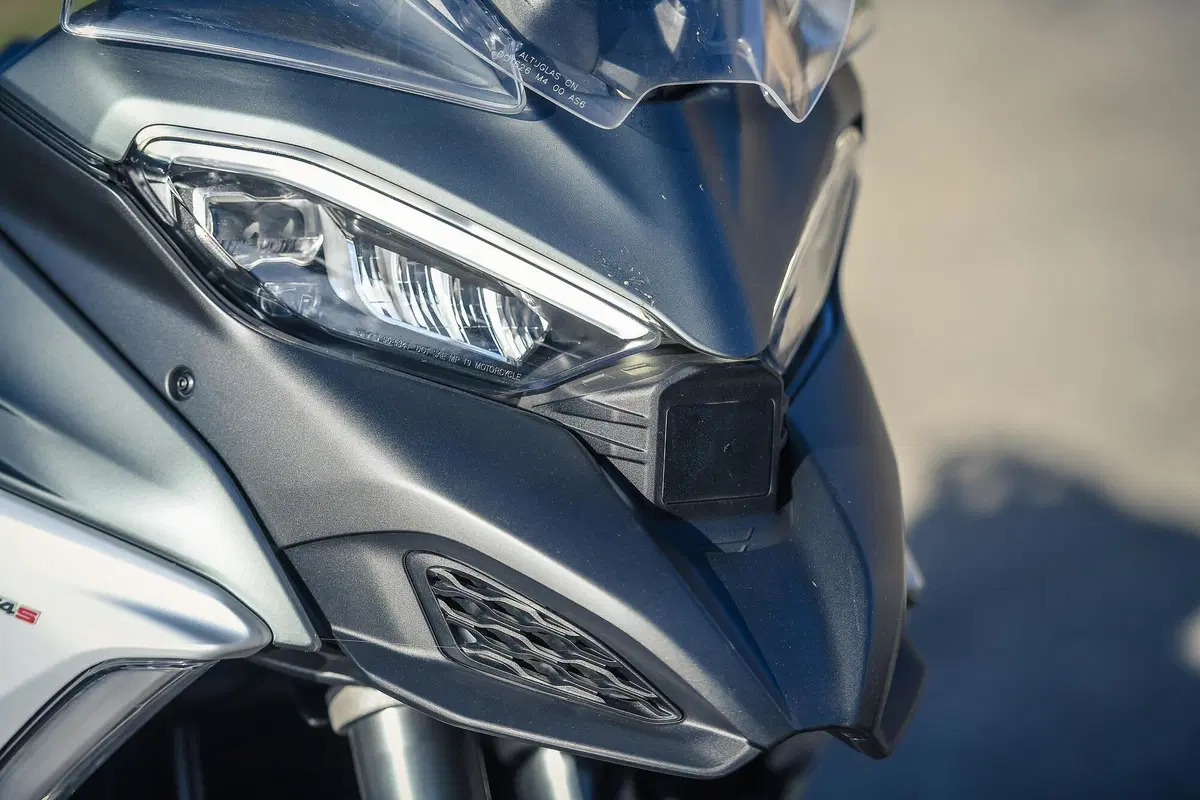 Ducati Multistrada V4 vs 1260 Enduro. TEST completo strada, offroad e pista! (19)