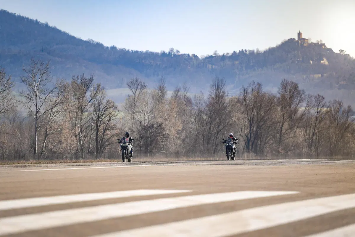 Ducati Multistrada V4 vs 1260 Enduro. TEST completo strada, offroad e pista! (5)