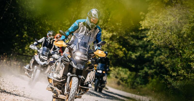 Solo BMW si salva in Germania. E non soltanto con la R 1250 GS