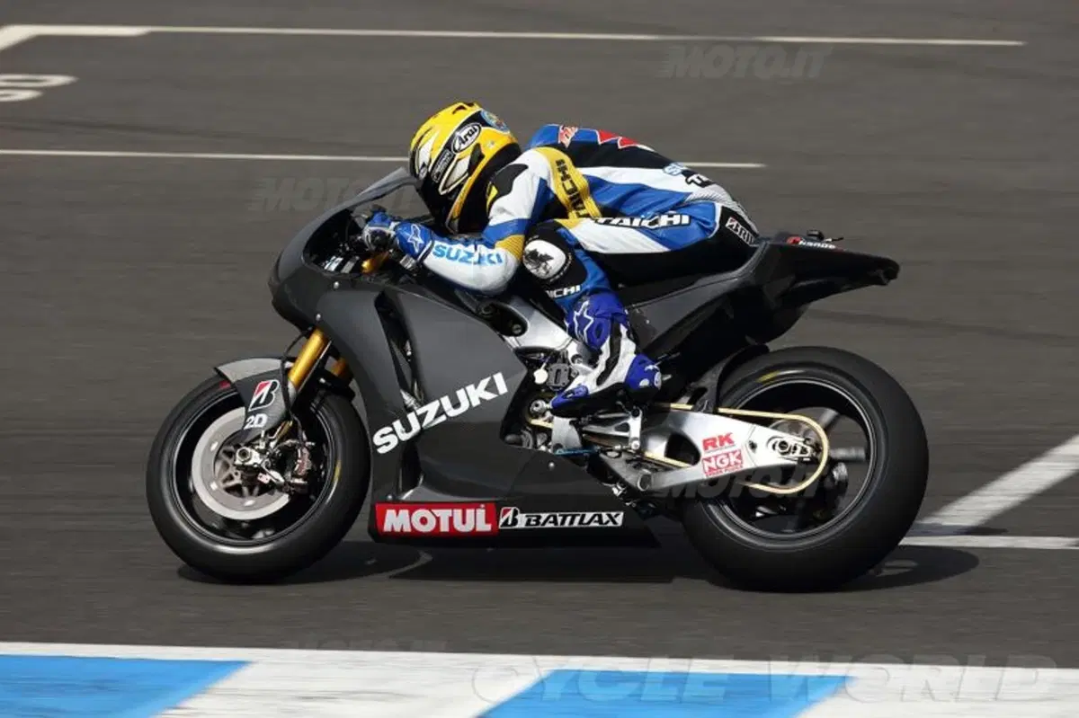 Suzuki MotoGP 2014, eccola qui! (2)