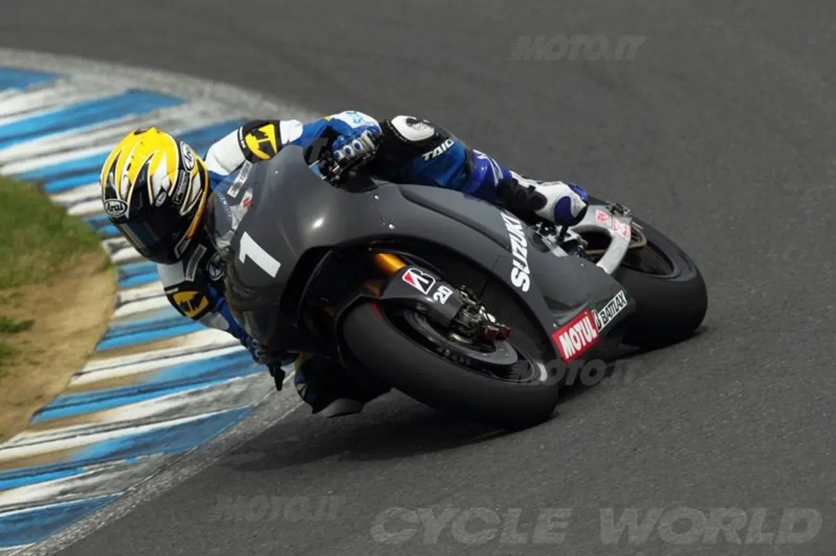 Suzuki MotoGP 2014, eccola qui! (6)