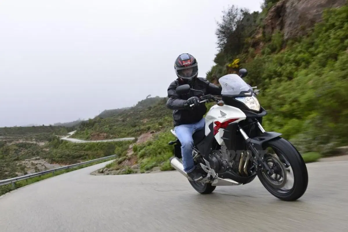 Honda CB500X (13)