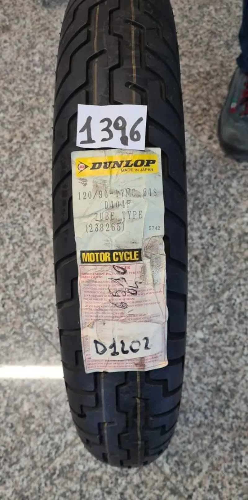 PNEUMATICO 120/90-17 MC64 D404F Dunlop (2)