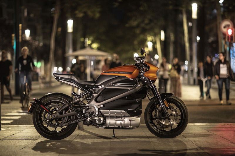 Harley-Davidson Livewire 2021. Aumenta il peso, diminuisce la potenza