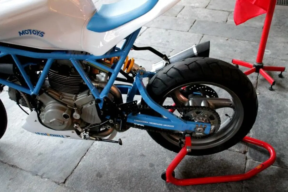 Motoys Italo: nuova giovinezza per Ducati SuperSport  (3)