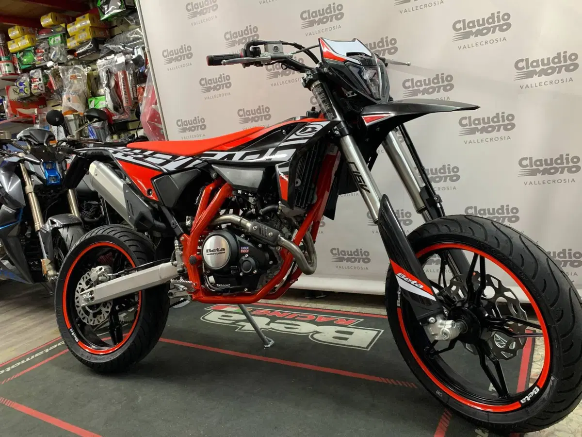 Betamotor RR 125 4T Motard LC (2021 - 23) (2)
