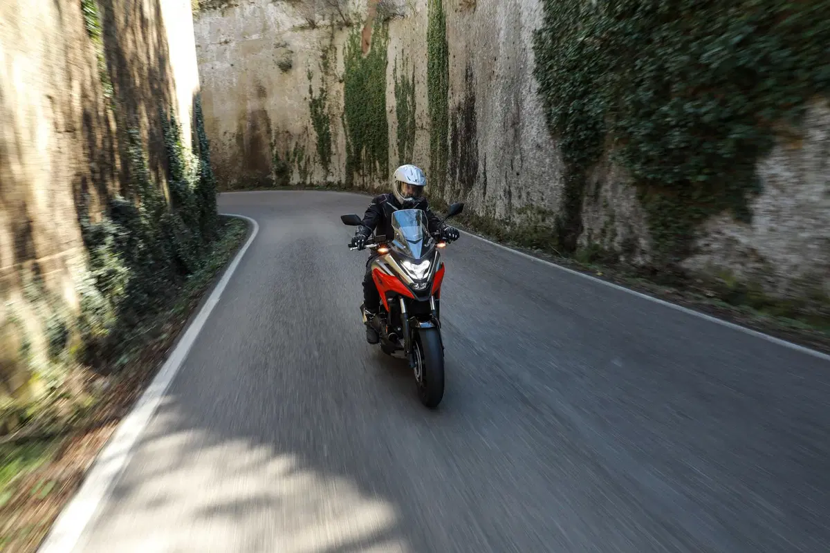 NC750X 2021: la best seller si rinnova (12)
