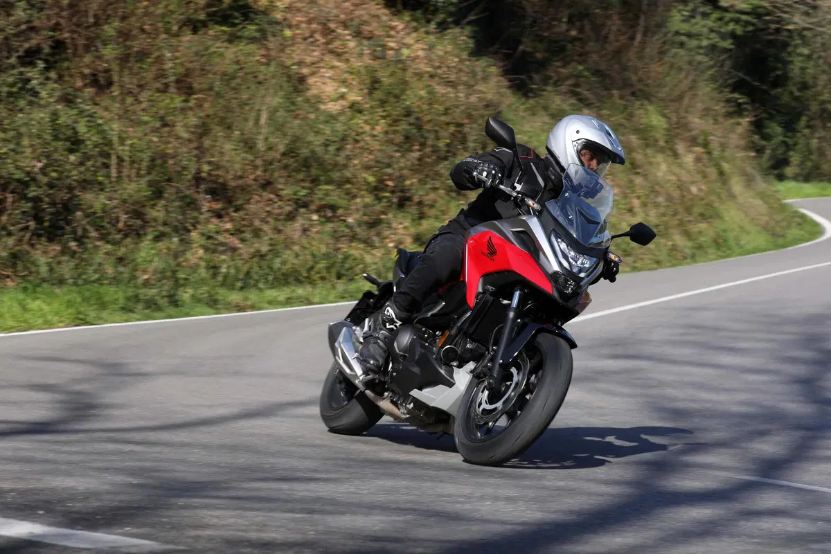 NC750X 2021: la best seller si rinnova (20)