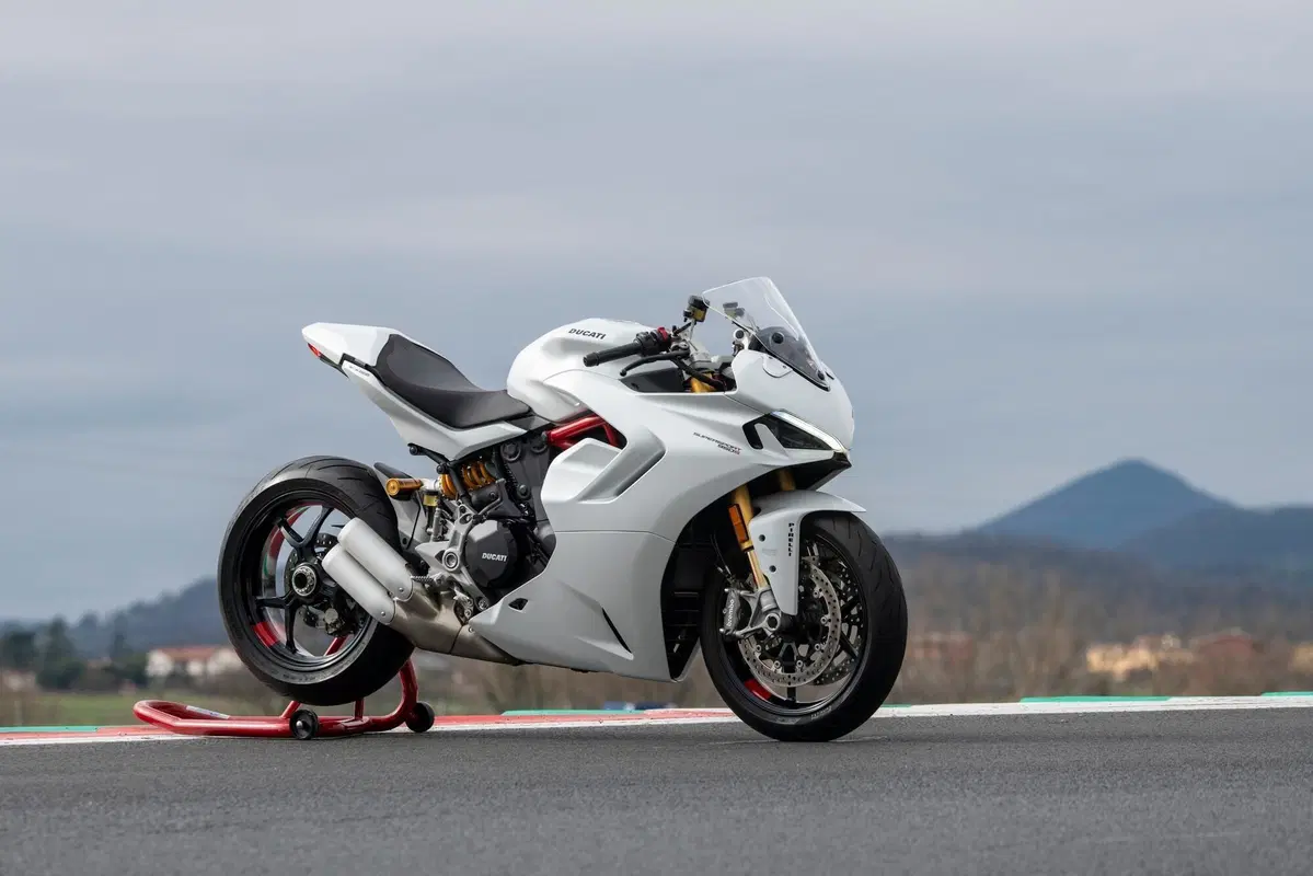 Ducati SuperSport 950 S sportività versatile