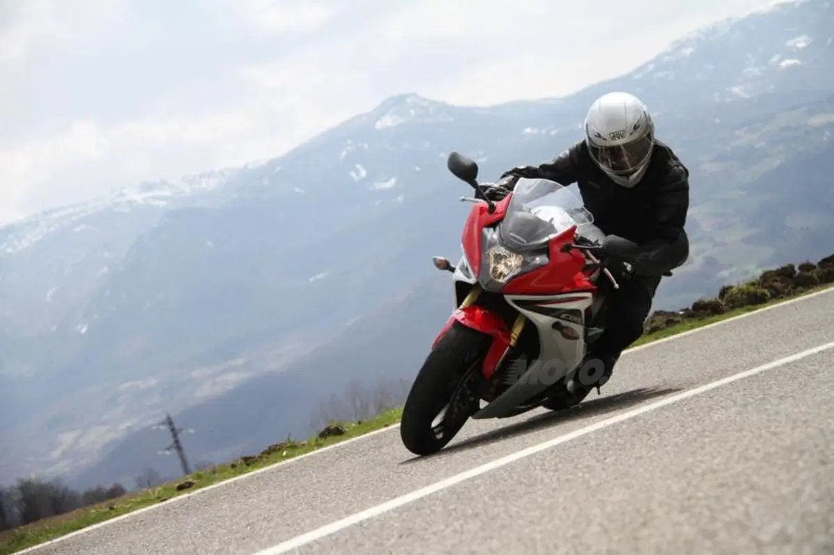 Nuovo Bridgestone T30. Turismo per sport (2)
