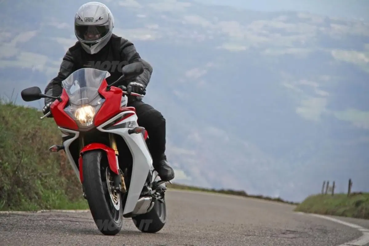 Nuovo Bridgestone T30. Turismo per sport (3)