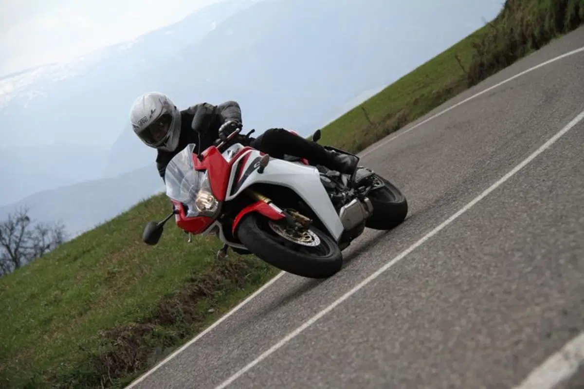 Nuovo Bridgestone T30. Turismo per sport (6)