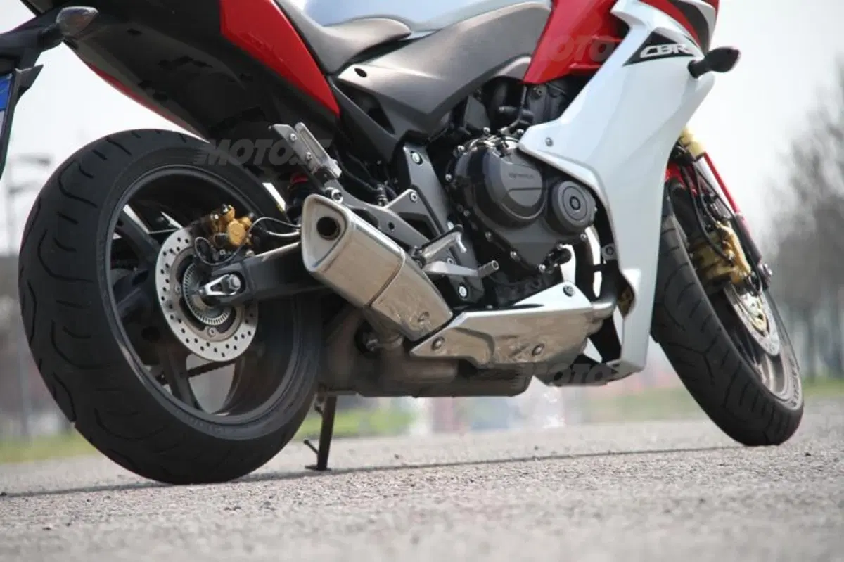 Nuovo Bridgestone T30. Turismo per sport (8)