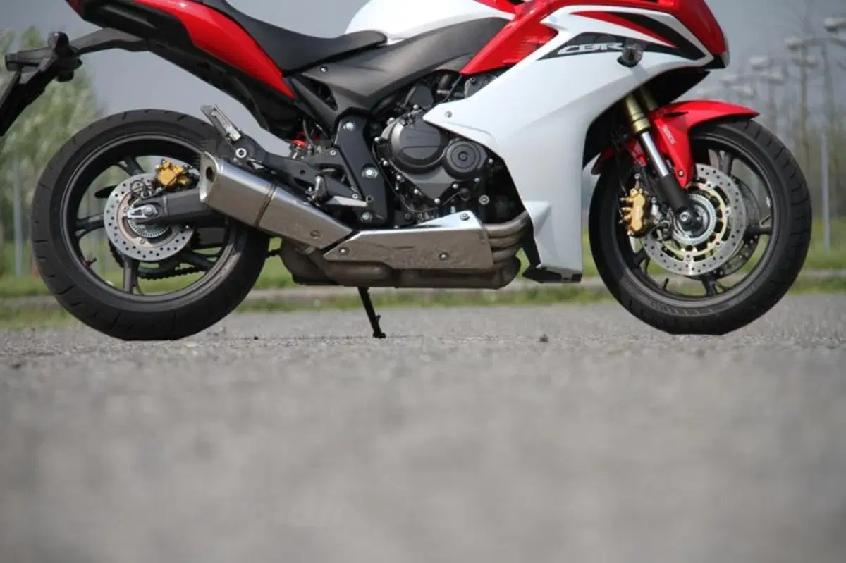 Nuovo Bridgestone T30. Turismo per sport (11)