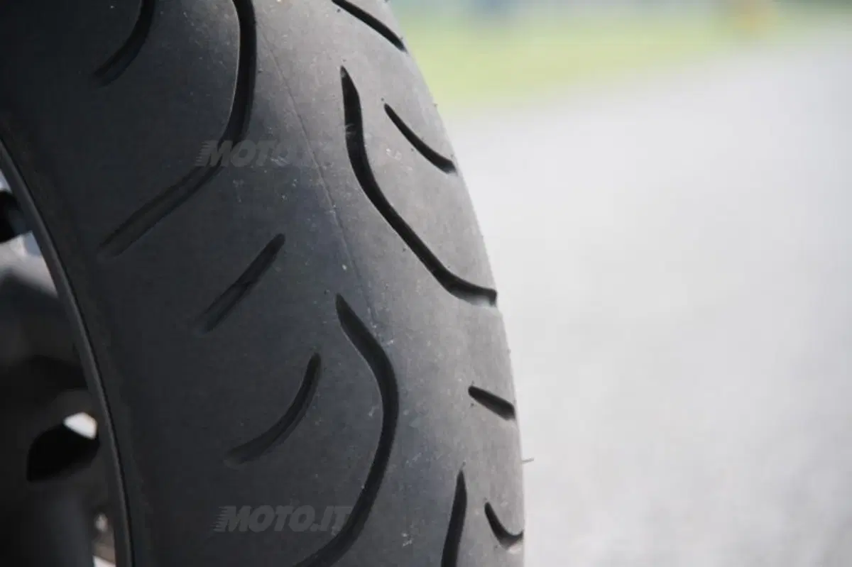 Nuovo Bridgestone T30. Turismo per sport (15)