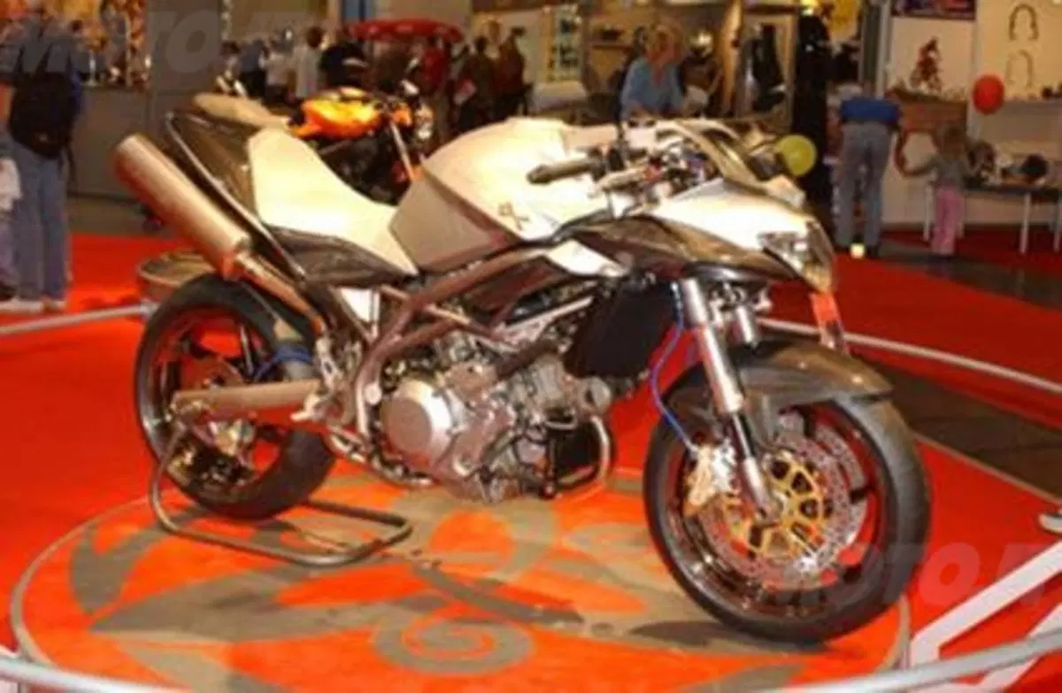 2003: EICMA pullula di novità (26)