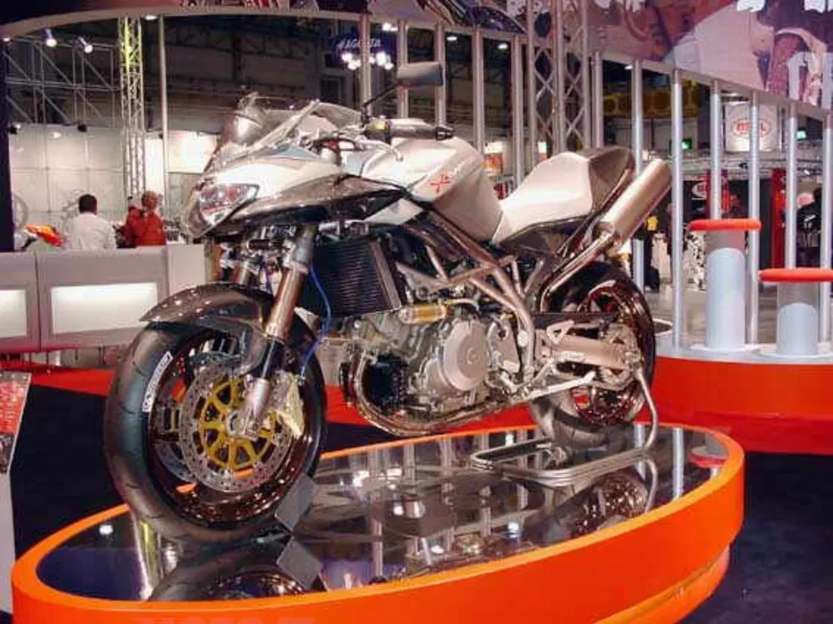 2003: EICMA pullula di novità (27)