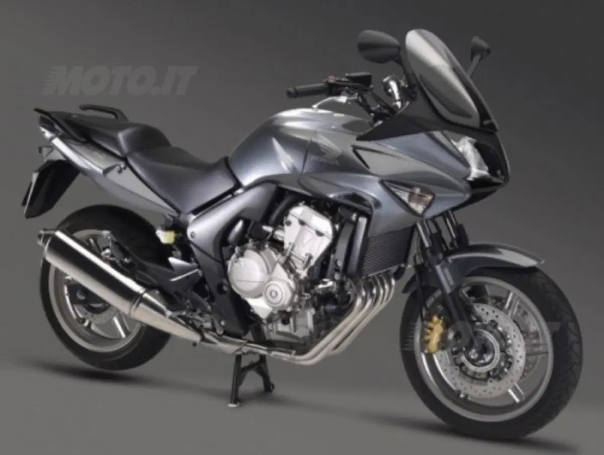 2003: EICMA pullula di novità (32)