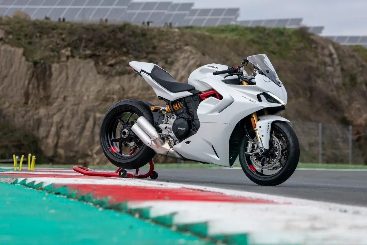 Ducati SuperSport 950 S sportività versatile