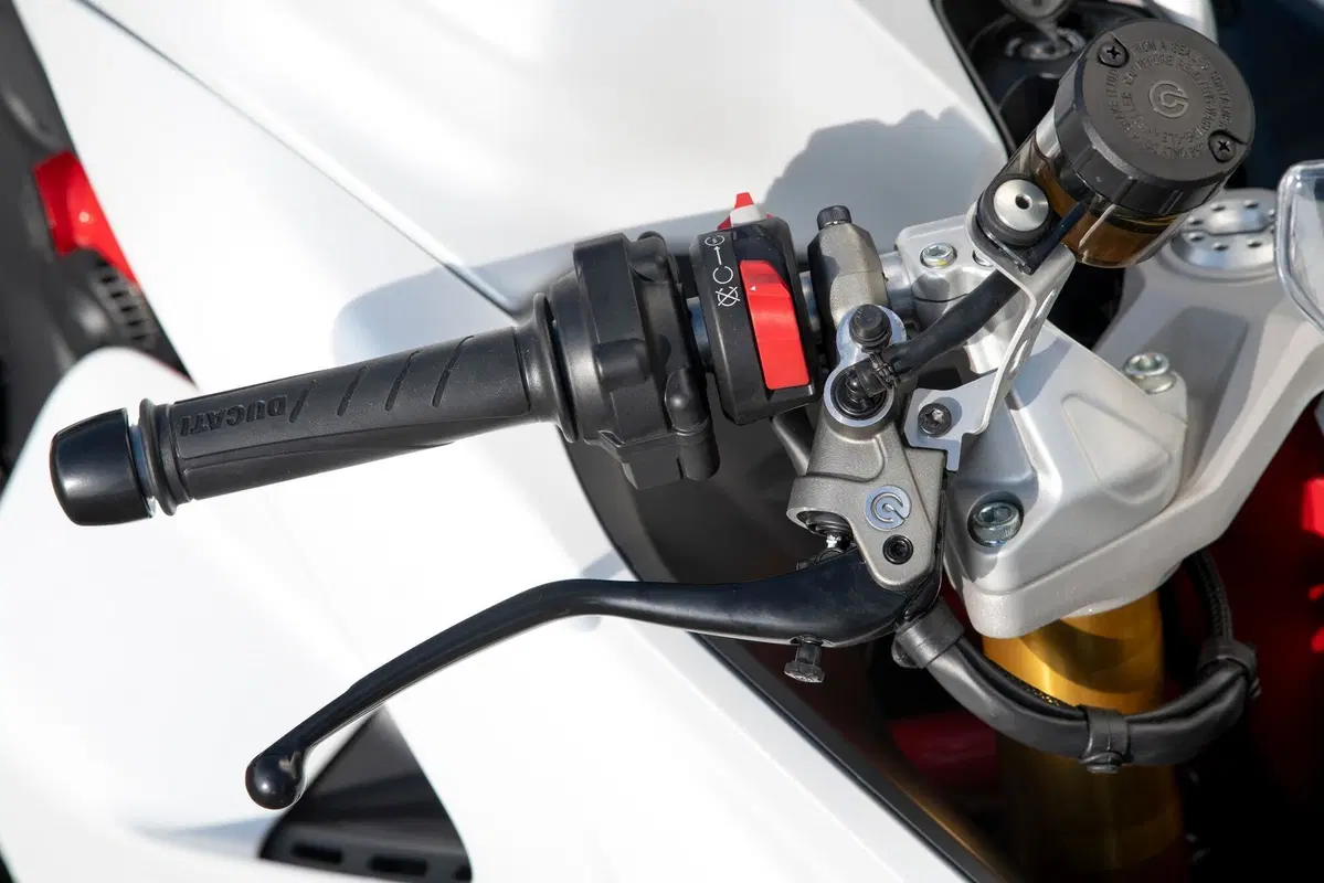 Ducati SuperSport 950 S sportività versatile (10)