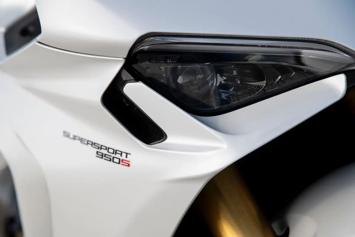Ducati SuperSport 950 S sportività versatile (8)