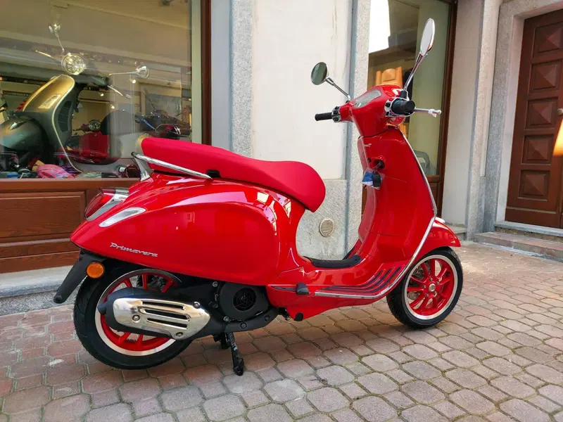Vespa Primavera 125 RED (2025 - 26) (4)