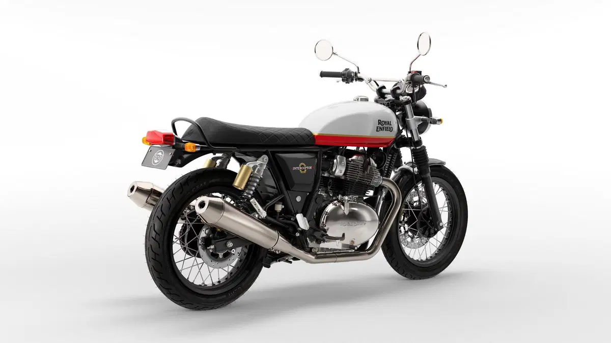 Royal Enfield: Continental GT 650 e Interceptor 650, omologazione Euro 5 e 10 nuove colorazioni (4)