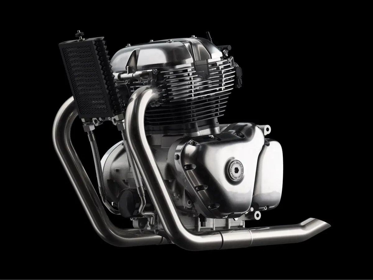 Royal Enfield: Continental GT 650 e Interceptor 650, omologazione Euro 5 e 10 nuove colorazioni